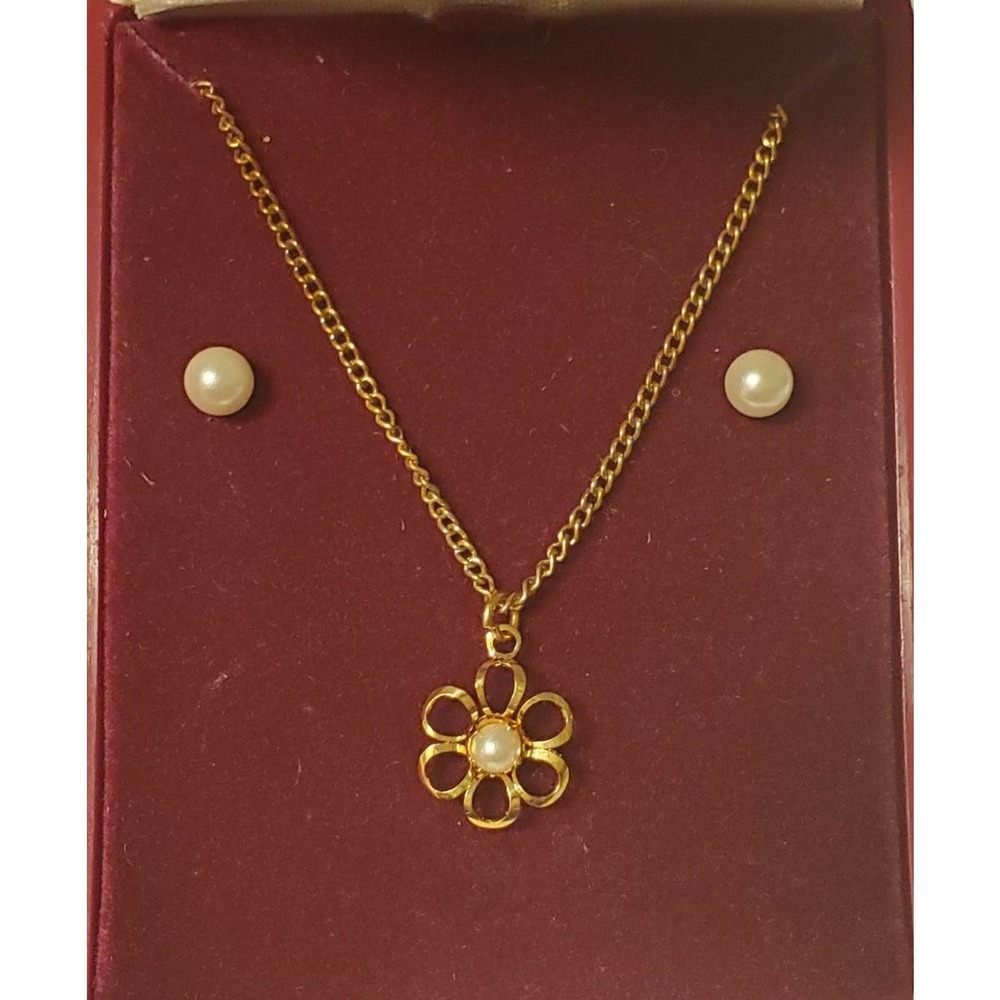 Vintage Sarauel faux pearl flower set